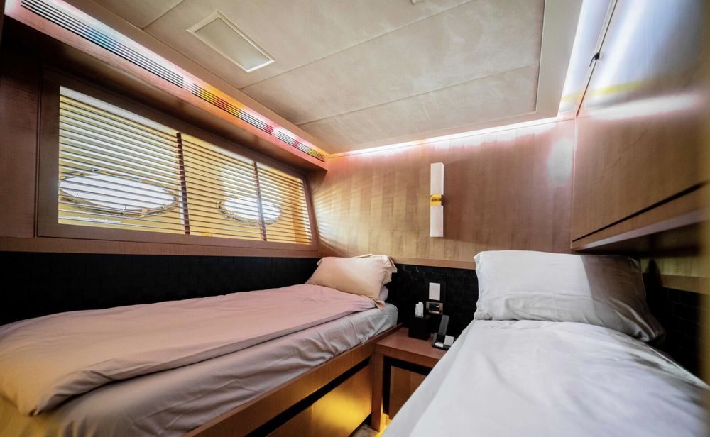 Twin cabin